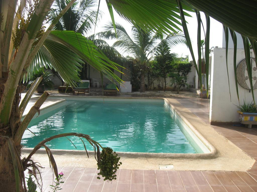 Babao Hotell M'Bour Exteriör bild
