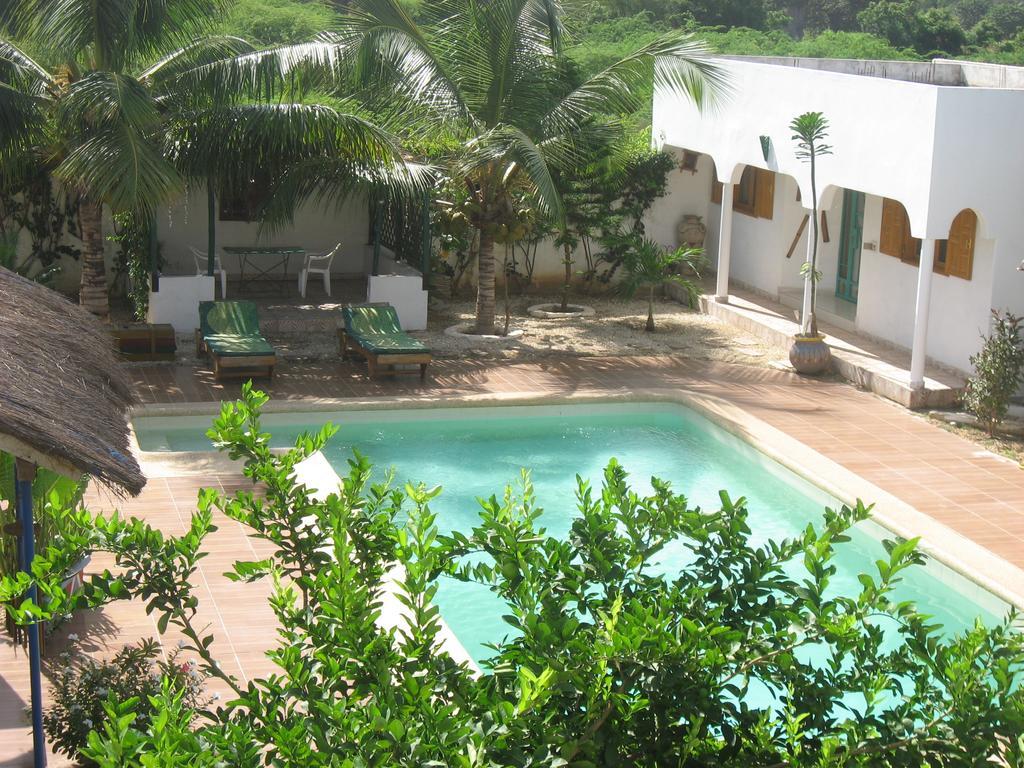 Babao Hotell M'Bour Exteriör bild