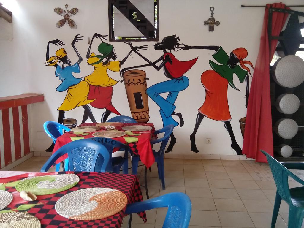 Babao Hotell M'Bour Exteriör bild