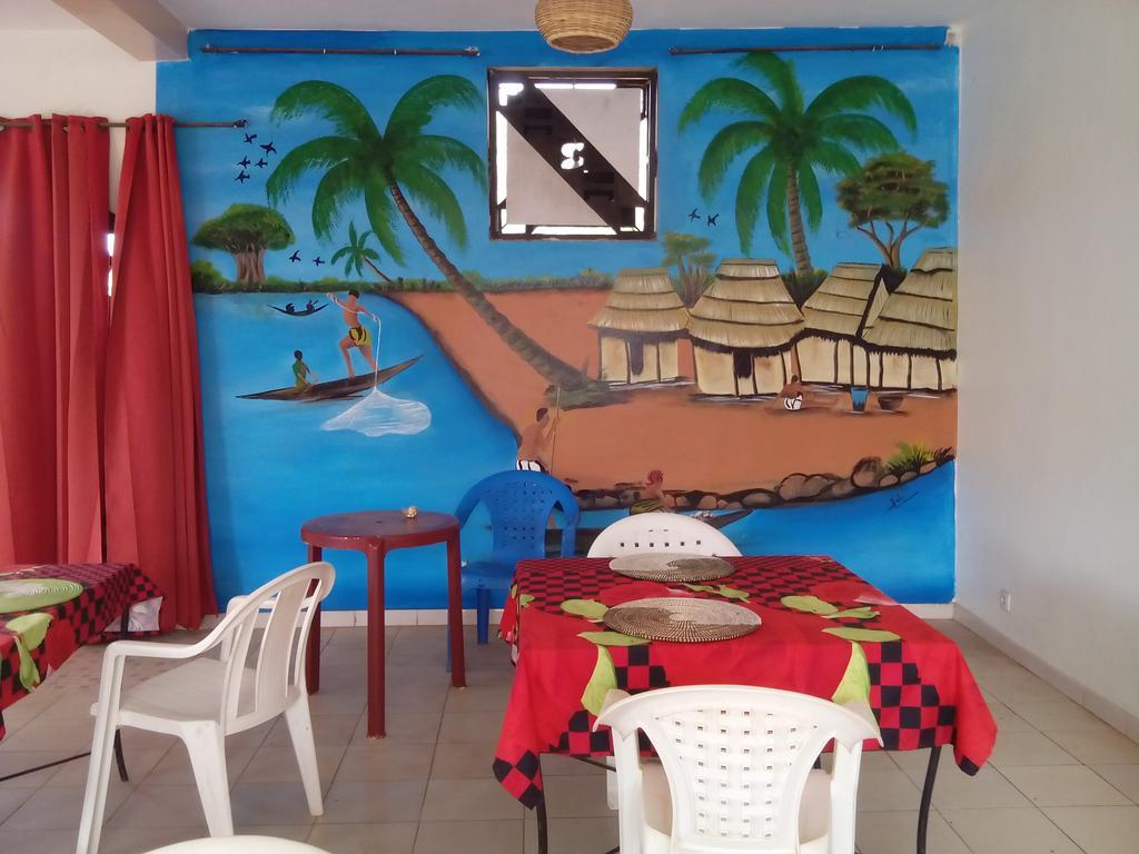 Babao Hotell M'Bour Exteriör bild